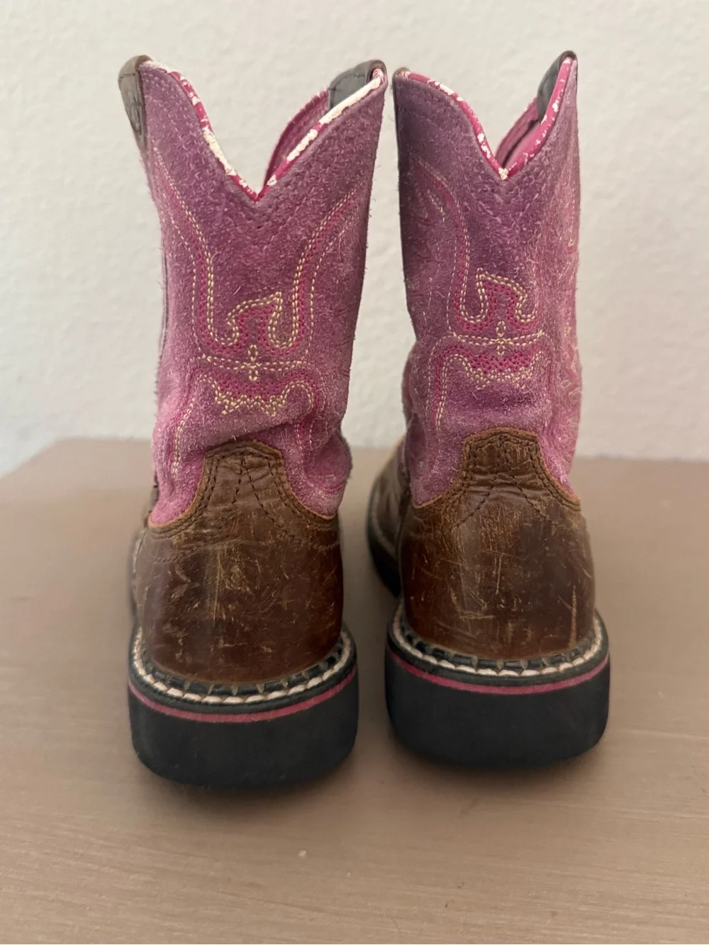 Ariat fatbaby thunderbird